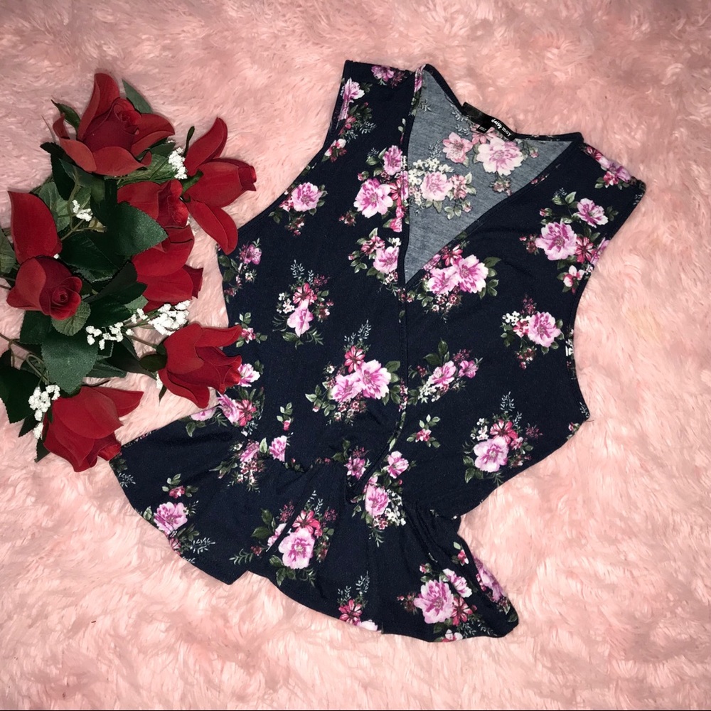 Daisy May Flower Top